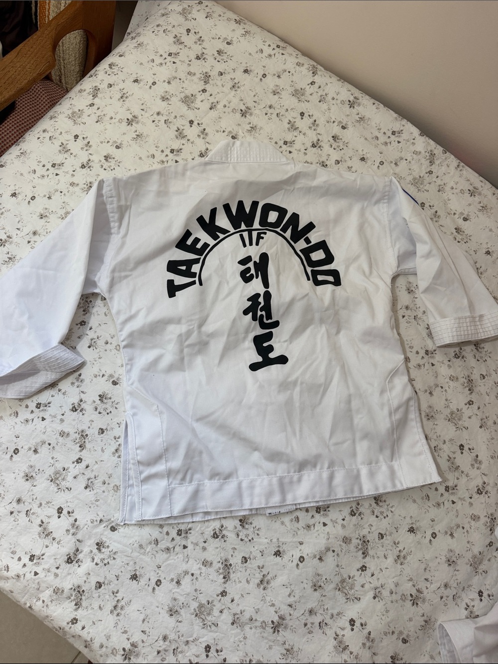 Kids Jacket Subcategory Classification - Picture 4 of 5